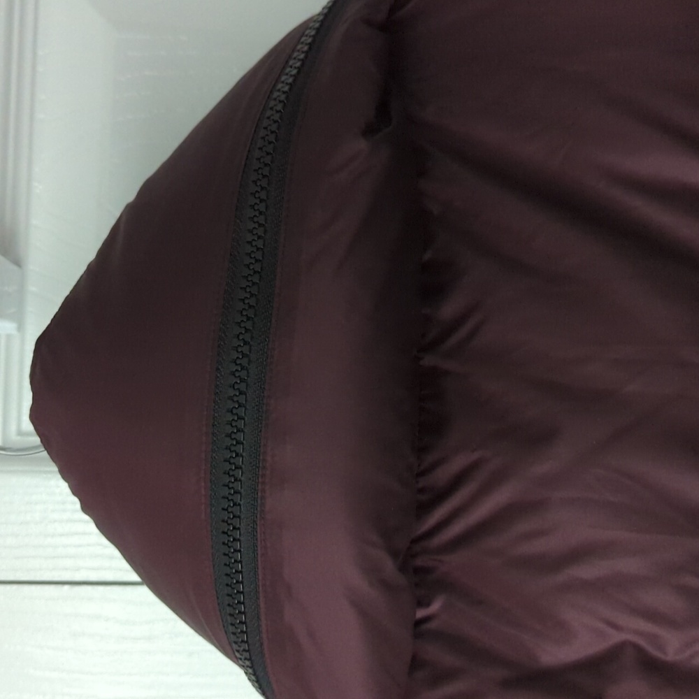 NWT! ~ATHLETA~ BURGUNDY HAVEN DOWN PUFFER VEST-L - Picture 12 of 15
